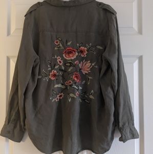 Green Jacket with Flowers Embroidery